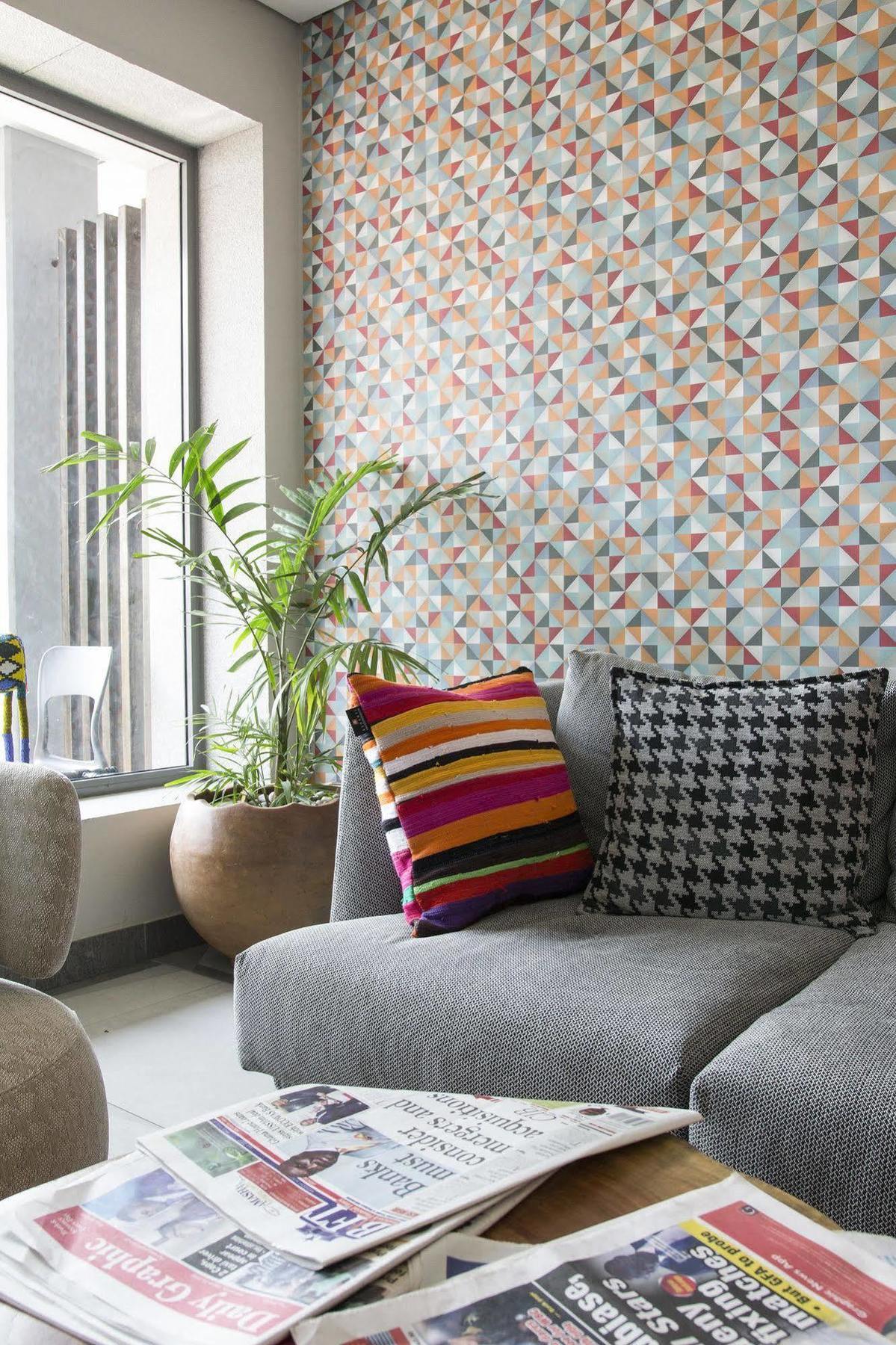 Urbano Hotel By Roots Wiaboman 外观 照片